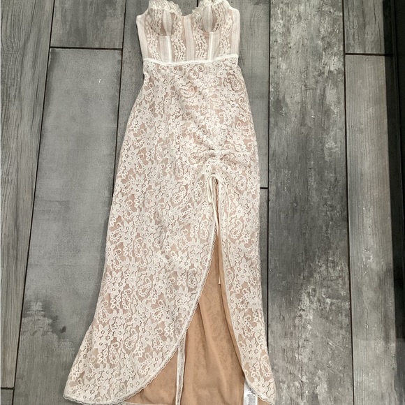 Urban Outfitters Strapless Lace Dress in Cream sizeXS petite - Picture 4 of 11
